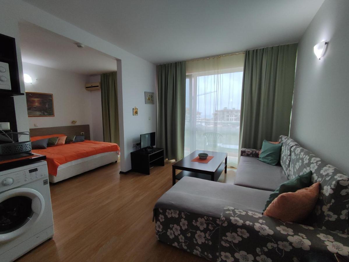Прекрасен Апартамент С Изглед Към Морето Сарафово 1 Burgas Exterior photo